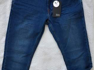 Stylishe Hose Jeans Solid Tulio Hybrid blau gerade geschnitten Größe 33 - 32 NEU + Etikett, 49 €, Kleidung & Schmuck-Herrenkleidung in 1220 Donaustadt