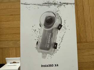 Insta 360x4 Action-Kamera mit 8k 360