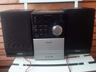 Stereoanlage mit zwei Boxen von Philips 40€ VB Stereoanlage mit zwei Boxen von Philips 40€ VB