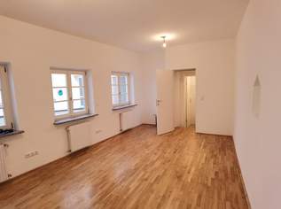 Kleines Büro am Stadtplatz, 293.43 €, Immobilien-Gewerbeobjekte in 5280 Braunau am Inn