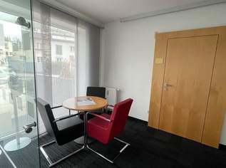 FROSCHBERG! (Optional) neue sanierte teilmöblierte rd. 74,40 m² Geschäfts-/Ordinations-/Bürofläche zum sofort Einziehen! Ausreichend Parkmöglichkeiten! 1A Infrastruktur und Erreichbarkeit - nur wenige Minuten vom Linzer Hauptbahnhof!, 1058.63 €, Immobilien-Gewerbeobjekte in Oberösterreich