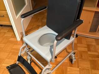 Leibstuhl, WC Hilfe, mobiler Toilettenstuhl, mit Eimer & Fußstützen, 69 €, Marktplatz-Beauty, Gesundheit & Wellness in 1100 Favoriten