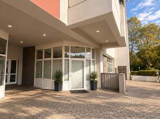 Südseitig, hell & flexibel - ehemalige Gastrofläche mit vielen Nutzungsmöglichkeiten, 988.11 €, Immobilien-Gewerbeobjekte in 9020 Innere Stadt Südseitig, hell & flexibel - ehemalige Gastrofläche mit vielen Nutzungsmöglichkeiten, 988.11 €, Immobilien-Gewerbeobjekte in 9020 Innere Stadt