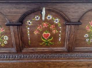 Truhe/ Vintage Bauerntruhe , 650 €, Marktplatz-Antiquitäten, Sammlerobjekte & Kunst in 9020 Klagenfurt am Wörthersee