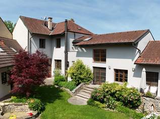 Ein Vierkanthof wie aus dem Bilderbuch – liebevoll renoviertes Wohnhaus und traumhafter Innenhof, 1380000 €, Immobilien-Häuser in 2000 Gemeinde Stockerau