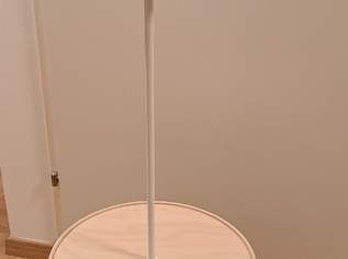 Stehlampe mit integriertem Tisch, 0 €, Haus, Bau, Garten-Möbel & Sanitär in 3100 St. Pölten