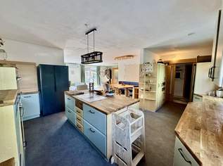 GROSSZÜGIGE VILLA IN BOCKFLIEß MIT 11 ZIMMER, POOL, DOPPELGARAGE UND WUNDERSCHÖNEM GARTEN, 499000 €, Immobilien-Häuser in 2213 Bockfließ