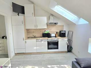 Hübsche Dachgeschosswohnung in Ruhelage!, 671 €, Immobilien-Wohnungen in 1220 Donaustadt