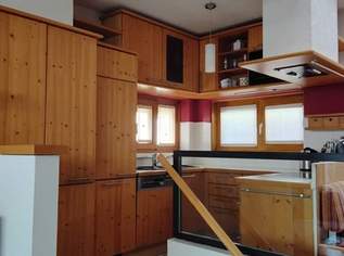 Küche von DAN mit Geräten