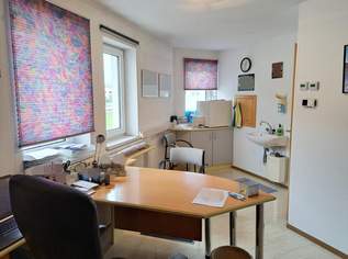 Zentrales Büro/Kanzlei mit Parkplätzen nahe Krankenhaus, 792 €, Immobilien-Gewerbeobjekte in 4780 Zentrales Büro/Kanzlei mit Parkplätzen nahe Krankenhaus, 792 €, Immobilien-Gewerbeobjekte in 4780