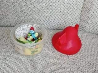Schlumpf Set mit Pilz Haus ca 10cm hoch, ca 8cm Durchmesser, alles ZUSAMMEN FIXPREIS 10€ / NUR SELBSTABHOLUNG,23 Bez. KEIN Versand ! ! ! ! !, 10 €, Kindersachen-Spielzeug in 1230 Liesing