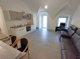 ANLEGER AUFGEPASST! Top sanierte, vermietete Wohnung mit eigener Loggia zu verkaufen! Kurzzeit Vermietungen möglich! 4% NETTO Rendite, 165000 €, Immobilien-Wohnungen in 2460 Gemeinde Bruck an der Leitha