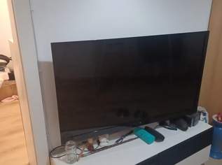 Fernseher, TV, mit Sideboard und Wandaufhängung , 150 €, Marktplatz-Kameras & TV & Multimedia in 9020 Klagenfurt am Wörthersee