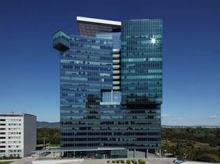 Modernes Büro mit Balkon im Saturn Tower, 17678.36 €, Immobilien-Gewerbeobjekte in 1220 Donaustadt