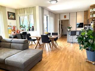 Sehr gepflegte, möblierte 86m² Eigentumswohnung im 1.OG mit Balkon, Lift, Ausblick ins Grüne, 398000 €, Immobilien-Wohnungen in 8490 Bad Radkersburg