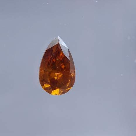 Nat.Diamant,Birnenform,0.34ct,bernsteinfärbig Nat.Diamant,Birnenform,0.34ct,bernsteinfärbig