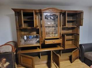 Wohnzimmerschrank