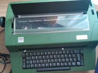 Elektrische Schreibmaschine IBM, 45 €, Marktplatz-Antiquitäten, Sammlerobjekte & Kunst in 3542 Gemeinde Gföhl