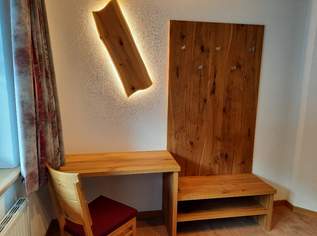 Garderobe mit Schuhablage und Schreibtisch, 250 €, Haus, Bau, Garten-Möbel & Sanitär in 6675 Gemeinde Tannheim