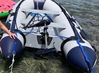 Schlauchboot mit Aluboden und E Motor , 750 €, Marktplatz-Sportgeräte & Zubehör in 1080 Josefstadt