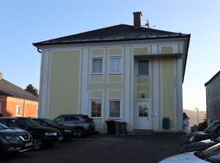 Mietwohnung im Raiffeisenbankgebäude, 738.01 €, Immobilien-Wohnungen in 4363 Pabneukirchen