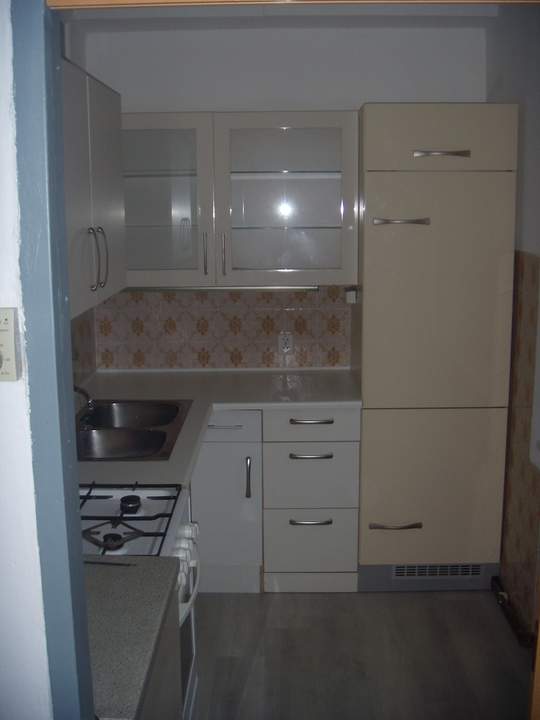 Drei- Zimmer- Wohnung Drei- Zimmer- Wohnung