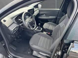 Jogger Expression 7-S+Navi+SHZ+PDC TCe 110 81..., 26004 €, Auto & Fahrrad-Autos in 6844 Gemeinde Altach