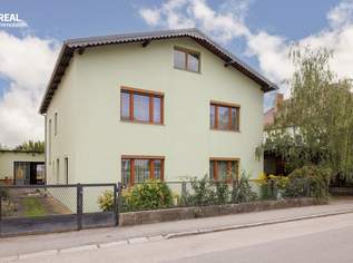 charmantes 9 Zimmer-Einfamilienhaus mit großem Garten, 385000 €, Immobilien-Häuser in 2136 Gemeinde Laa an der Thaya charmantes 9 Zimmer-Einfamilienhaus mit großem Garten, 385000 €, Immobilien-Häuser in 2136 Gemeinde Laa an der Thaya