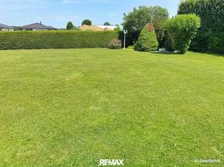 Baugrundstück ohne Bauzwang mit Pool in ruhiger Wohnlage, 149000 €, Immobilien-Grund und Boden in 5223 Pfaffstätt Baugrundstück ohne Bauzwang mit Pool in ruhiger Wohnlage, 149000 €, Immobilien-Grund und Boden in 5223 Pfaffstätt