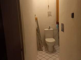 Wunderschöne möblierte Altbauwohnung mit 2 Balkonen ohne Provision Wunderschöne möblierte Altbauwohnung mit 2 Balkonen ohne Provision