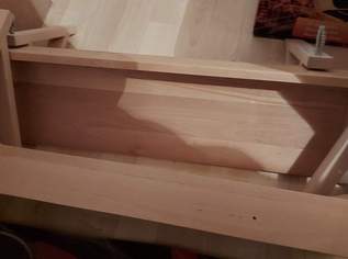 2 Wandregale aus Kieferholz mit Halterung 