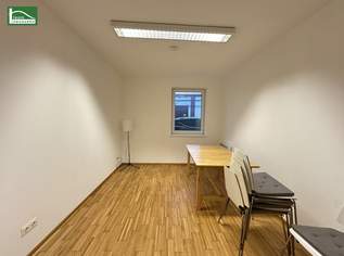 Vielseitig nutzbares Geschäftslokal im Zentrum von Himberg nahe Bahnhof! Strom inklusive! - JETZT ZUSCHLAGEN, 275.18 €, Immobilien-Gewerbeobjekte in 2325 Katastralgemeinde Himberg Vielseitig nutzbares Geschäftslokal im Zentrum von Himberg nahe Bahnhof! Strom inklusive! - JETZT ZUSCHLAGEN, 275.18 €, Immobilien-Gewerbeobjekte in 2325 Katastralgemeinde Himberg