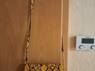 Damen Tasche, gelb, gute Zustand., 2 €, Kleidung & Schmuck-Taschen & Koffer in 1220 Donaustadt