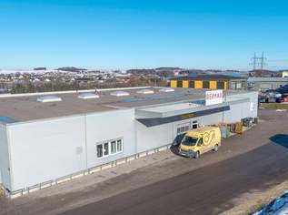 Große Halle mit vielen Parkplätzen, 1700000 €, Immobilien-Gewerbeobjekte in 4810 Gmunden