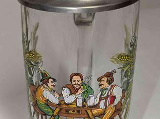 Bierkrug aus Glas mit Zinndeckel Bierkrug aus Glas mit Zinndeckel