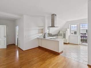 Licht, Höhe, Eleganz – außergewöhnliche Dachgeschoss-Maisonette!, 298000 €, Immobilien-Wohnungen in 2620 Gemeinde Neunkirchen Licht, Höhe, Eleganz – außergewöhnliche Dachgeschoss-Maisonette!, 298000 €, Immobilien-Wohnungen in 2620 Gemeinde Neunkirchen