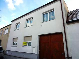 Geräumiges Einfamilienhaus am Stadtrand mit Nebengebäude !, 344000 €, Immobilien-Häuser in 7083 Purbach am Neusiedler See Geräumiges Einfamilienhaus am Stadtrand mit Nebengebäude !, 344000 €, Immobilien-Häuser in 7083 Purbach am Neusiedler See