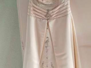 Brautkleid 1x getragen, zartgelb bodenlang Gr 40 mit passender Stola, 150 €, Kleidung & Schmuck-Damenkleidung in 1220 Donaustadt