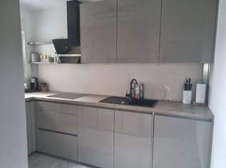 Privat! Geräumige 3 Zimmer Wohnung Privat! Geräumige 3 Zimmer Wohnung