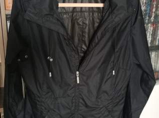 TCM Regenjacke (Gr. 44), 15 €, Kleidung & Schmuck-Damenkleidung in 1170 Hernals