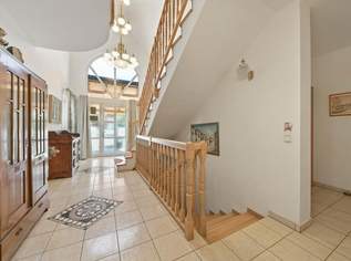 High-end living in a peaceful green location! A feel-good retreat in a class of its own: tradition meets state-of-the-art comfort!, 998000 €, Immobilien-Häuser in 2020 Wolfsbrunn