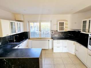 Geräumige, moderne 4-Zimmer-Wohnung mit zwei Bädern und großer Küche im Zentrum von Laxenburg, 449800 €, Immobilien-Wohnungen in 2361 Laxenburg