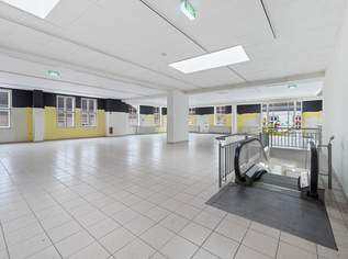 Mach diesen außergewöhnlichen Ort zu deinem! Großzügige Fläche in Bestlage von Wiener Neustadt | Zwei Etagen | Rolltreppe und Lift, 9700 €, Immobilien-Gewerbeobjekte in Niederösterreich Mach diesen außergewöhnlichen Ort zu deinem! Großzügige Fläche in Bestlage von Wiener Neustadt | Zwei Etagen | Rolltreppe und Lift, 9700 €, Immobilien-Gewerbeobjekte in Niederösterreich
