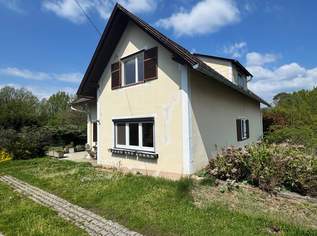 Einfamilienhaus mit viel Platz, sonnigem Garten, Terrasse und Nebengebäude! Einfamilienhaus mit viel Platz, sonnigem Garten, Terrasse und Nebengebäude!