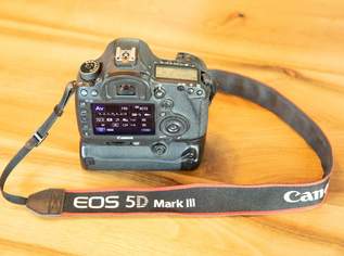Canon EOS 5D MARK III inkl. Batteriegriff, 690 €, Marktplatz-Kameras & TV & Multimedia in 2392 Gemeinde Wienerwald