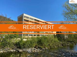 Pendler aufgepasst - sanierte 2-Zimmer-Wohnung mit südseitiger Loggia, Lift und schönem Ausblick, 675 €, Immobilien-Wohnungen in 2640 Gemeinde Gloggnitz Pendler aufgepasst - sanierte 2-Zimmer-Wohnung mit südseitiger Loggia, Lift und schönem Ausblick, 675 €, Immobilien-Wohnungen in 2640 Gemeinde Gloggnitz