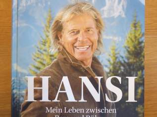 Buch – Hansi Hinterseer  Hansi : Mein Leben zwischen Berg und Bühne  gebundene Ausgabe  256 Seiten - NEUWERTIG - nur 1 mal gelesen, 11 €, Marktplatz-Bücher & Bildbände in 5026 Aigen