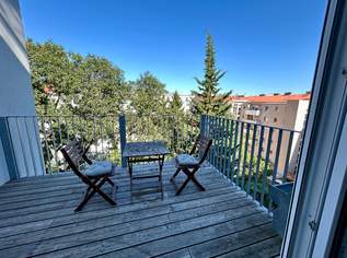 Möblierte Dachgeschoßwohnung ab April für 1 Jahr zu vermieten