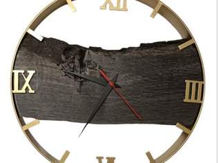 Holzwanduhr