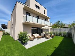 Exklusives Einfamilienhaus mit großzügigem Garten - Ein Wohngenuss für die ganze Familie - 5 Zimmer - Viele Freiflächen - Ziegelmassiv - Pv-Vorbereitung - uvm., 599000 €, Immobilien-Häuser in 2232 Deutsch-Wagram Exklusives Einfamilienhaus mit großzügigem Garten - Ein Wohngenuss für die ganze Familie - 5 Zimmer - Viele Freiflächen - Ziegelmassiv - Pv-Vorbereitung - uvm., 599000 €, Immobilien-Häuser in 2232 Deutsch-Wagram
